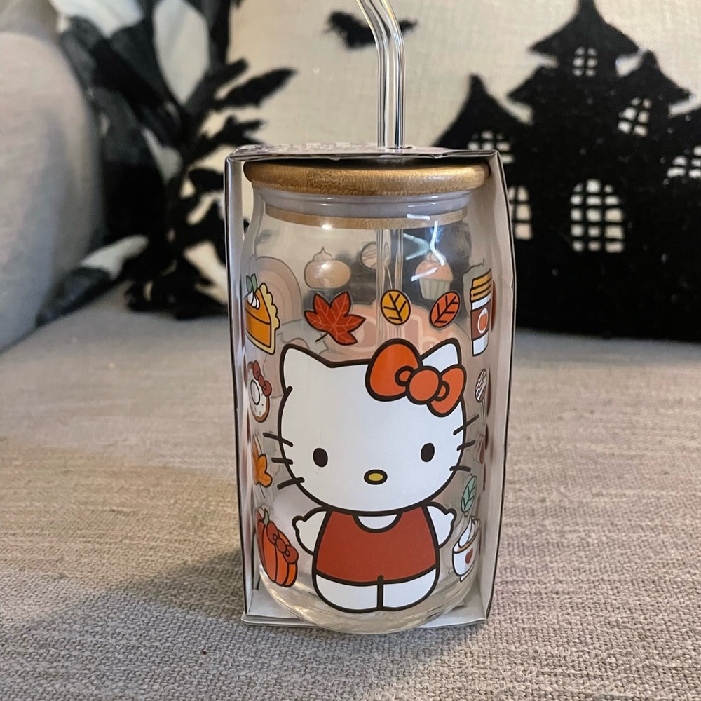 Hello kitty Halloween / fall Glass Tumbler with lid and Straw 16oz